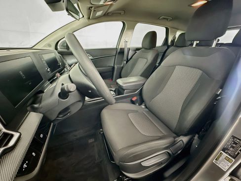 Used 2023 Kia Sportage LX FWD image 13