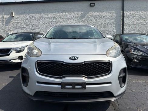 Used 2017 Kia Sportage LX FWD image 2