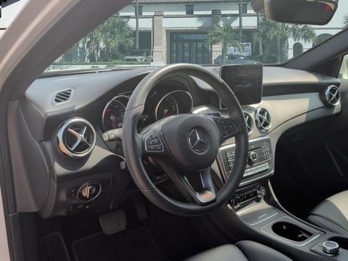 Used 2020 Mercedes-Benz GLA 250 image 12