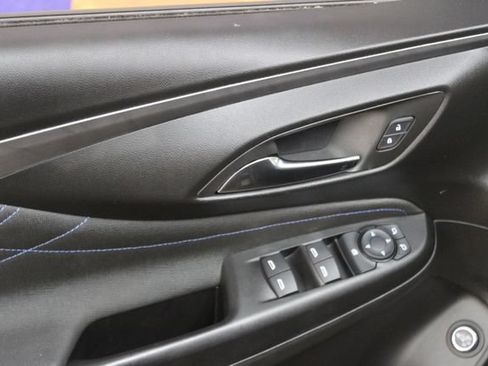 Used 2024 Buick Envista Sport Touring w/ Experience Buick Package FWD image 13