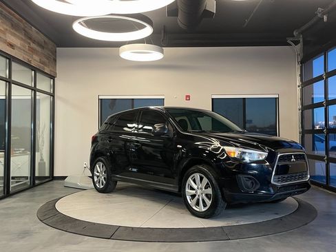 Used 2015 Mitsubishi Outlander Sport ES image 1