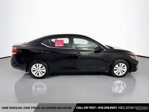 Used 2025 Nissan Sentra S image 4