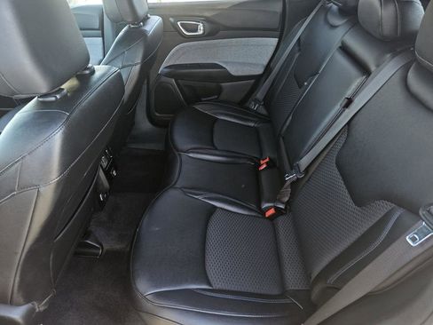 Used 2024 Jeep Compass Latitude image 27