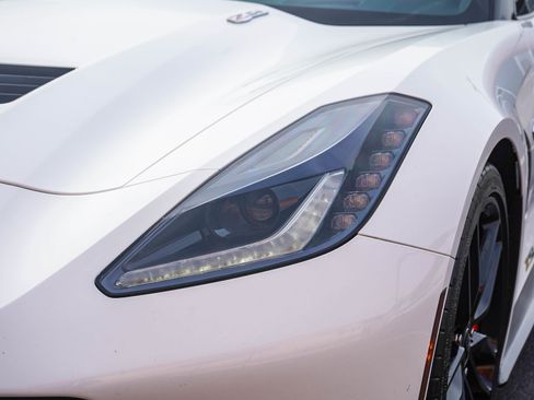 Used 2019 Chevrolet Corvette Stingray Coupe image 11