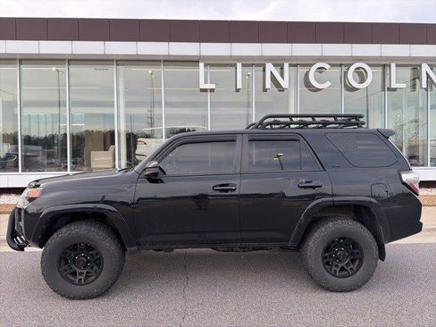 Used 2015 Toyota 4Runner SR5 image 2