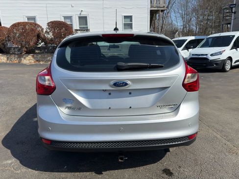 Used 2014 Ford Focus Titanium FWD image 6