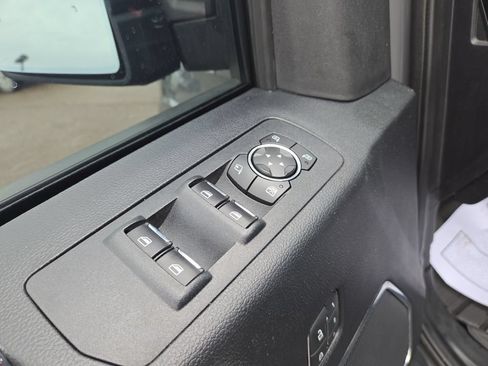 Used 2020 Ford F150 Lariat w/ Equipment Group 502A Luxury AWD/4WD image 13