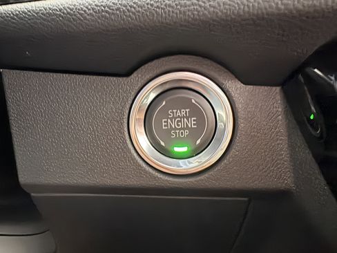 New 2026 Chevrolet Traverse High Country image 13