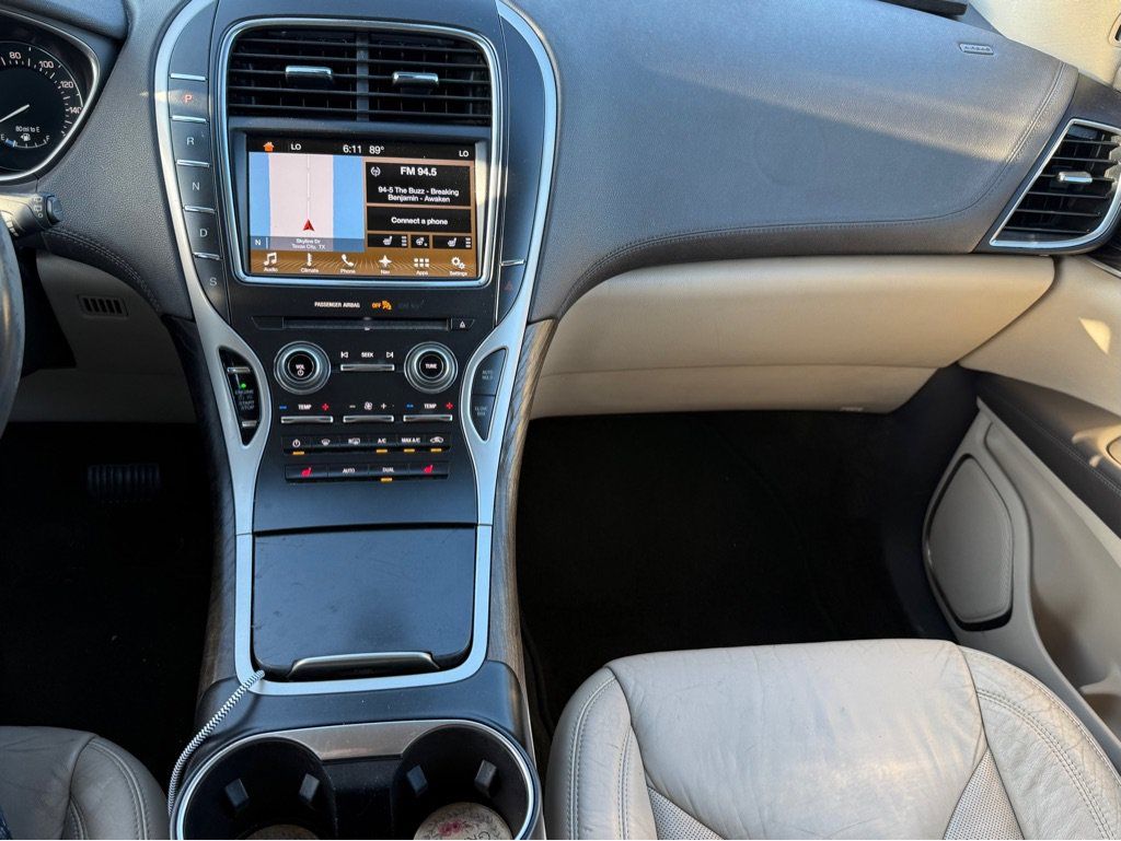 Used 2017 Lincoln MKX Select w/ Select Plus Package FWD image 10