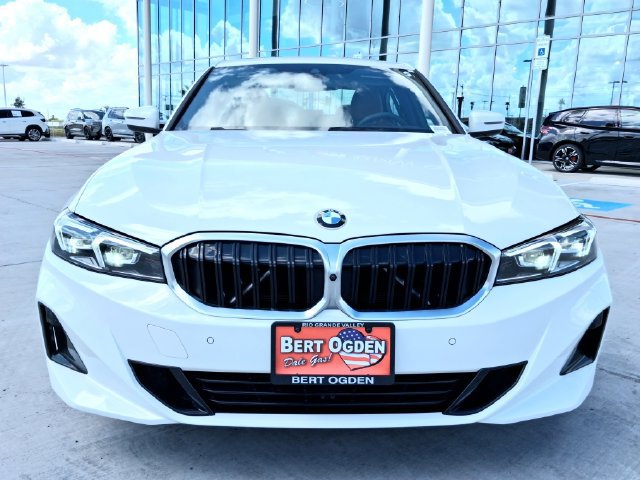 New 2026 BMW 330i Sedan w/ Premium Package RWD image 2