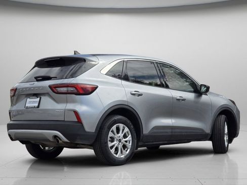 Used 2023 Ford Escape Active w/ Tech Pack #1 AWD/4WD image 21