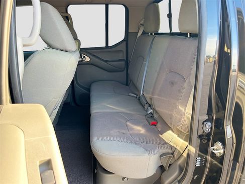 Used 2020 Nissan Frontier SV w/ Midnight Edition Floor Mats image 23