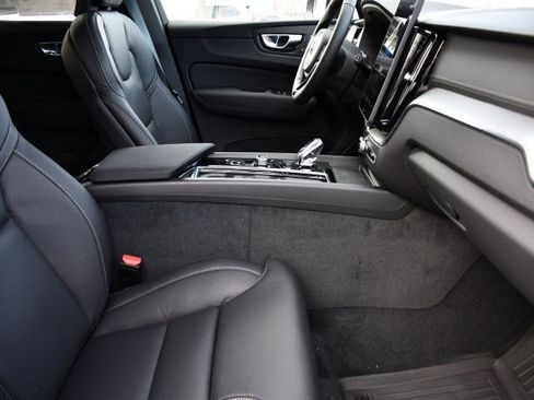 New 2026 Volvo XC60 B5 Ultra w/ Protection Package Premier AWD/4WD image 28