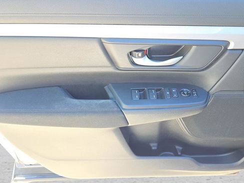 Used 2019 Honda CR-V LX image 10