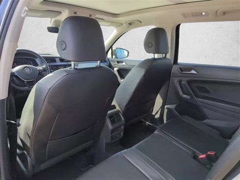 Used 2020 Volkswagen Tiguan SEL image 16