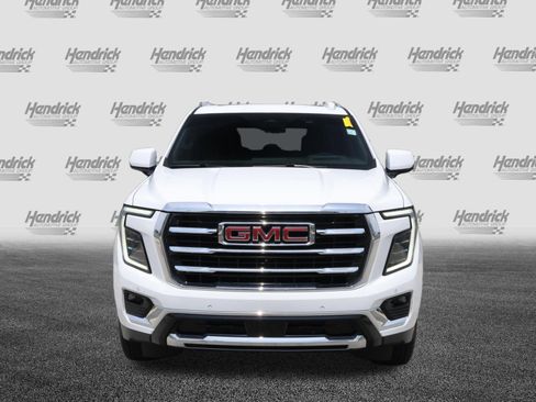 Used 2025 GMC Yukon Elevation w/ Elevation Premium Package AWD/4WD image 3