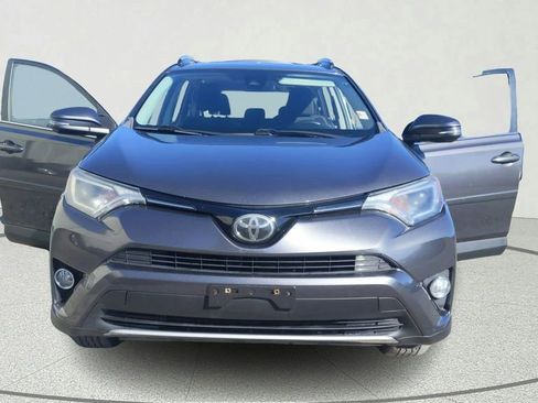 Used 2018 Toyota RAV4 XLE image 9