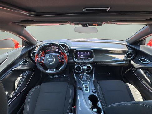 Used 2020 Chevrolet Camaro SS RWD image 21