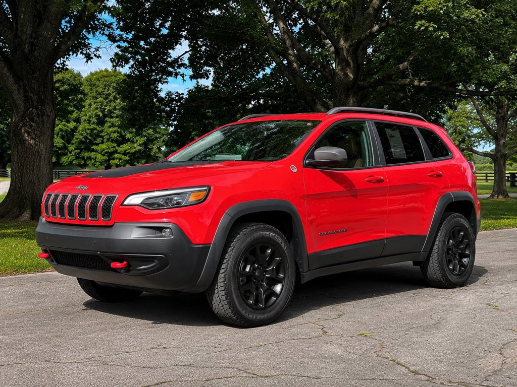 Used 2019 Jeep Cherokee Trailhawk w/ Cold Weather Group AWD/4WD image 7