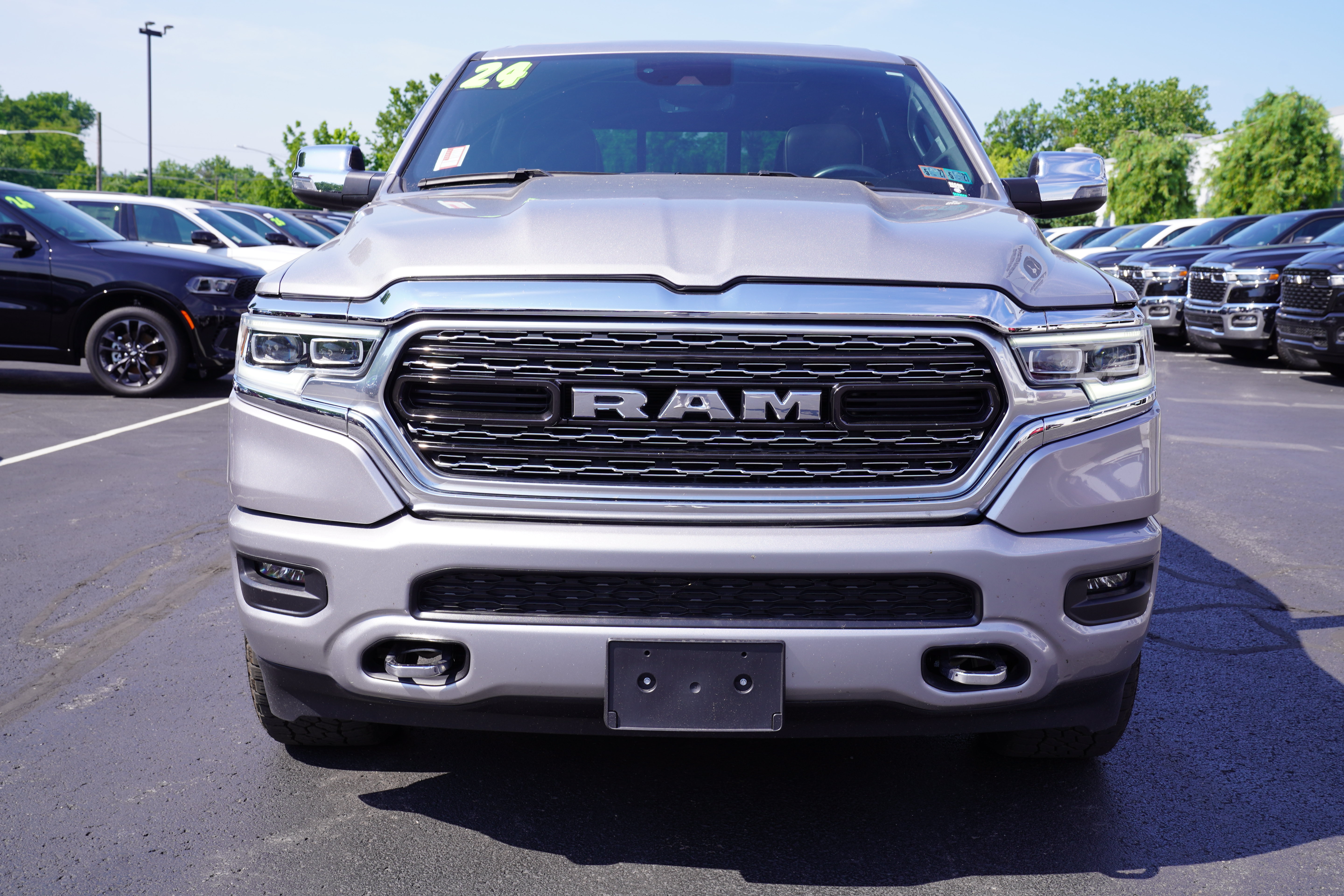 Used 2024 RAM 1500 Limited w/ Body Color Bumper Group AWD/4WD image 11