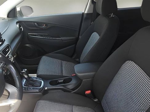 Used 2018 Hyundai Kona SEL w/ SEL Tech Package 02 FWD image 11