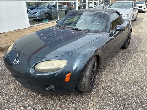 Used 2006 MAZDA MX-5 Miata Grand Touring w/ Premium Pkg image 1