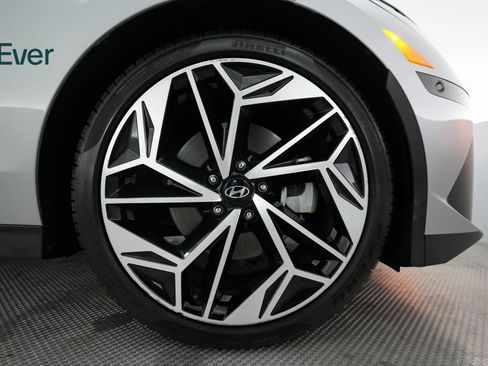 Used 2023 Hyundai Ioniq 6 Limited image 20