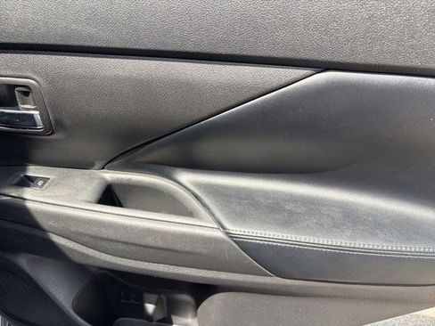 Used 2020 Mitsubishi Outlander SEL FWD image 32