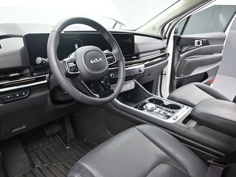 Certified 2025 Kia Carnival SX Prestige FWD image 19