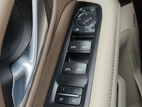 Used 2022 GMC Yukon XL Denali image 22