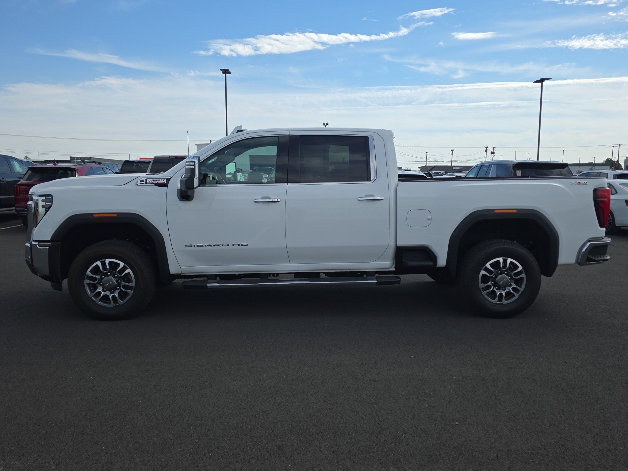 Used 2025 GMC Sierra 3500 SLT w/ SLT Premium Package AWD/4WD image 4