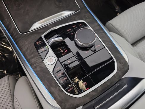 Used 2026 BMW X5 sDrive40i image 24