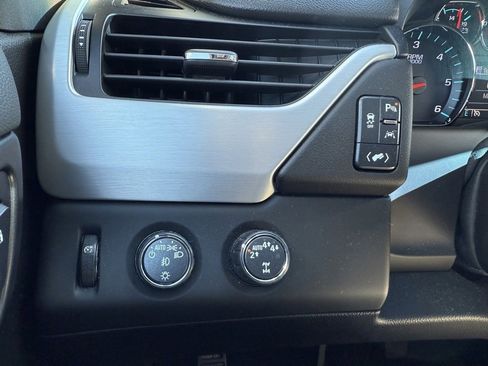 Used 2019 GMC Yukon SLT w/ Premium Edition image 22