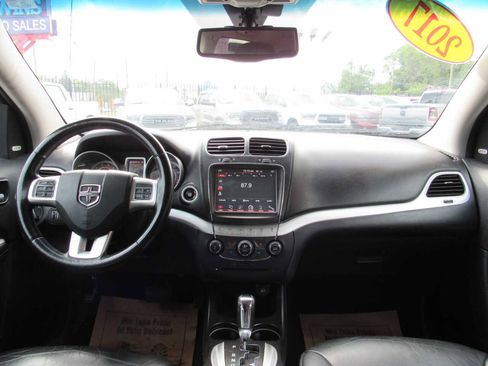 Used 2017 Dodge Journey GT w/ Flexible Seating Group image 25