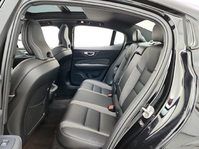 Certified 2024 Volvo S60 B5 Plus w/ Climate Package AWD/4WD image 29