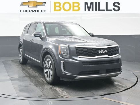 Used 2022 Kia Telluride S AWD/4WD image 1