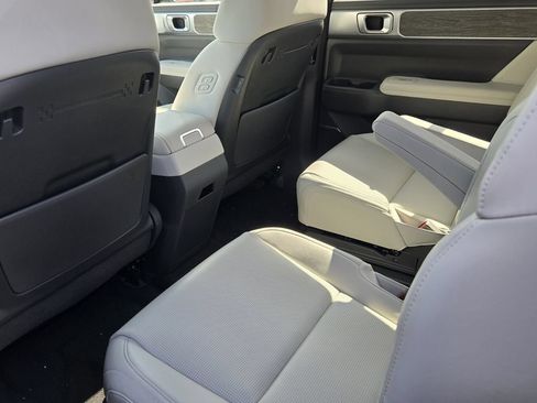 Used 2025 Hyundai Santa Fe Calligraphy AWD/4WD image 11