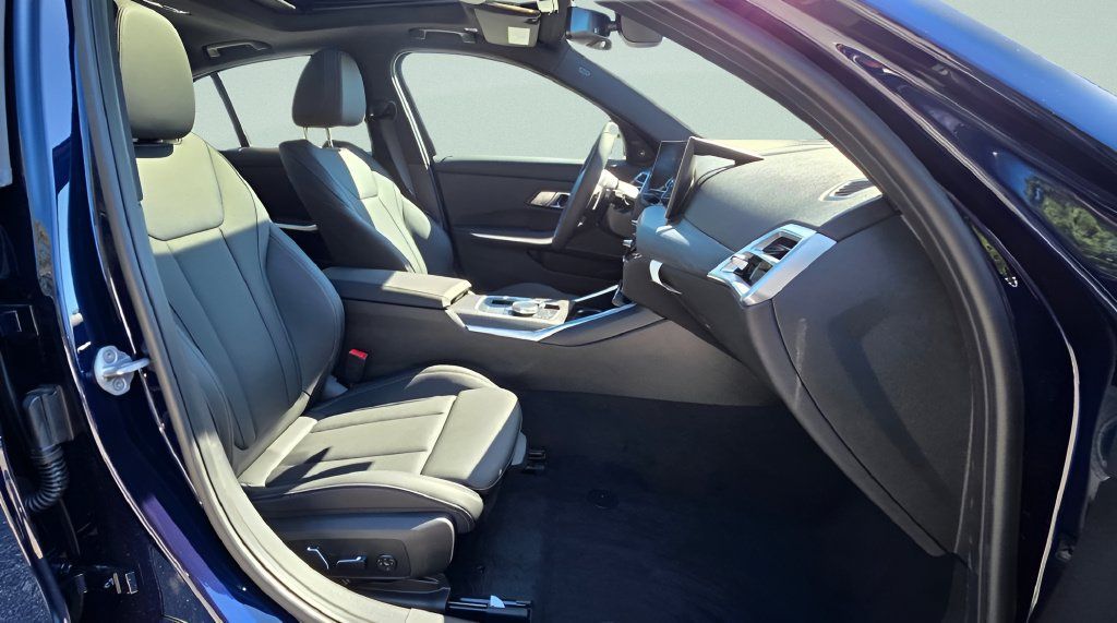 New 2026 BMW 330i Sedan w/ M Sport Package RWD image 22