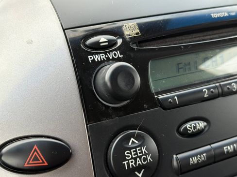 Used 2008 Toyota Sienna LE FWD image 31