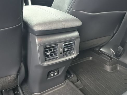 Used 2020 Toyota RAV4 Limited w/ Limited Grade Weather Package FWD image 27
