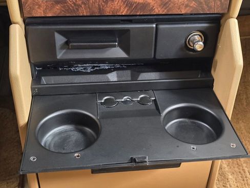 Used 1990 Dodge Grand Caravan LE image 80