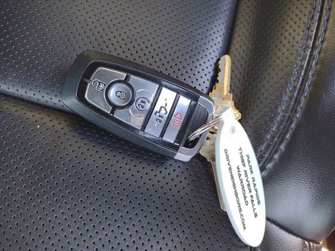 Used 2024 Ford F150 Platinum w/ Equipment Group 702A High image 29