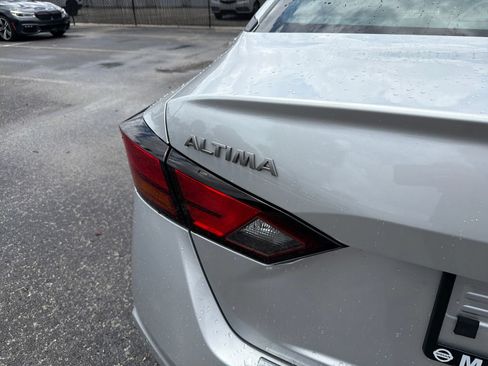 Certified 2023 Nissan Altima 2.5 SV FWD image 37