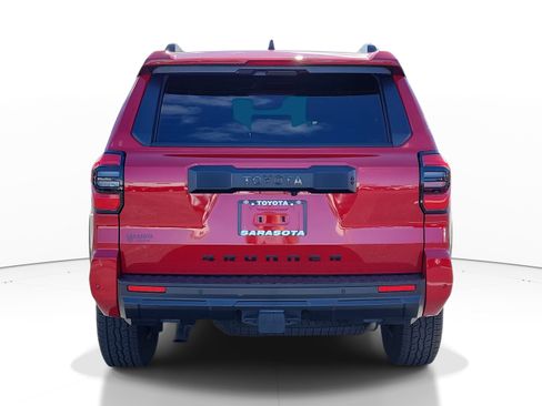 Used 2025 Toyota 4Runner TRD Off-Road Premium image 5