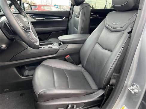 Certified 2025 Cadillac XT5 Premium Luxury image 13
