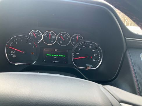 Used 2021 Chevrolet Tahoe RST w/ Luxury Package RWD image 22