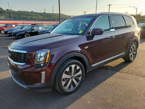 Used 2022 Kia Telluride EX w/ EX Premium Package AWD/4WD image 3