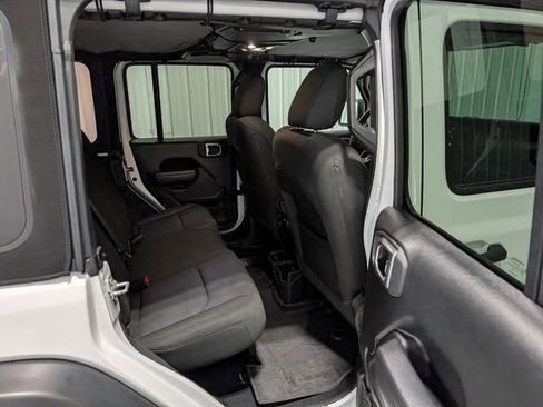 Used 2022 Jeep Wrangler Unlimited Sport image 23