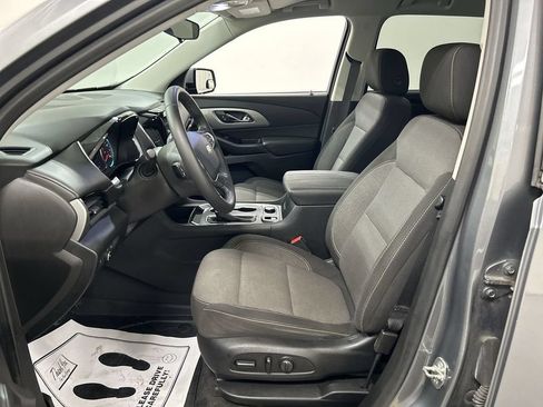Used 2019 Chevrolet Traverse LT w/ LPO, Floor Liner Package AWD/4WD image 9