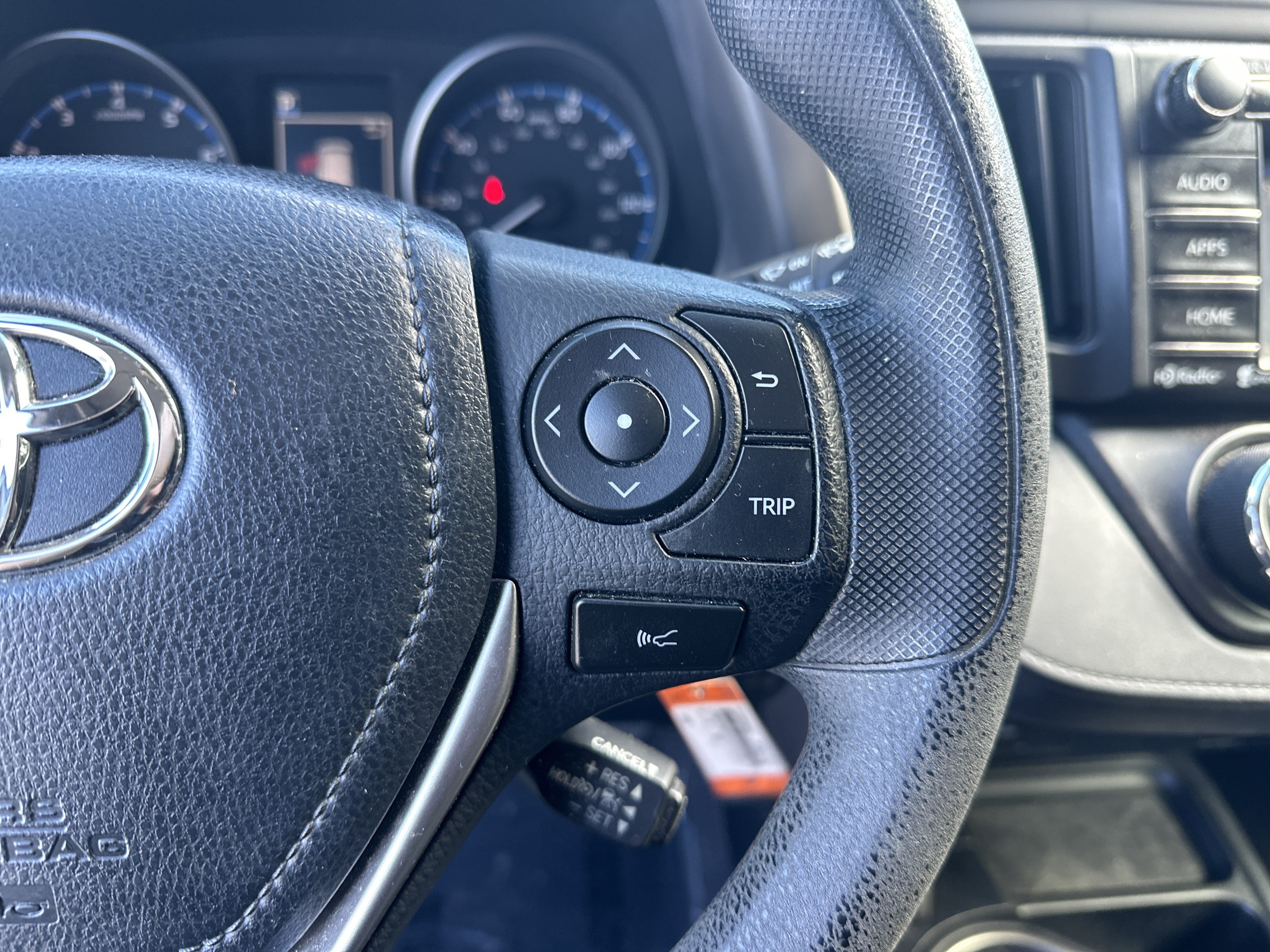 Used 2017 Toyota RAV4 LE FWD image 20